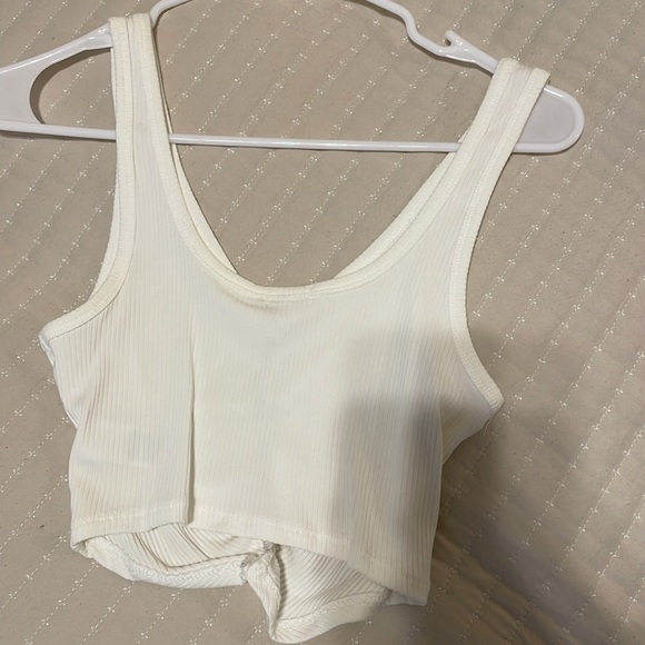 Garage crop top - Picture 2 of 2